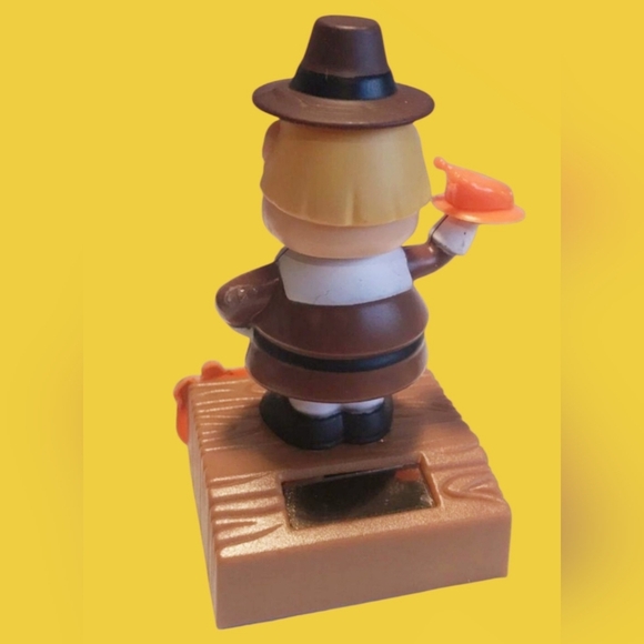SOLAR POWER DANCING BOBBLEHEAD SUN-CATCHER PILGRIM BOY ~ THANKSGIVING 2016 - Picture 4 of 6